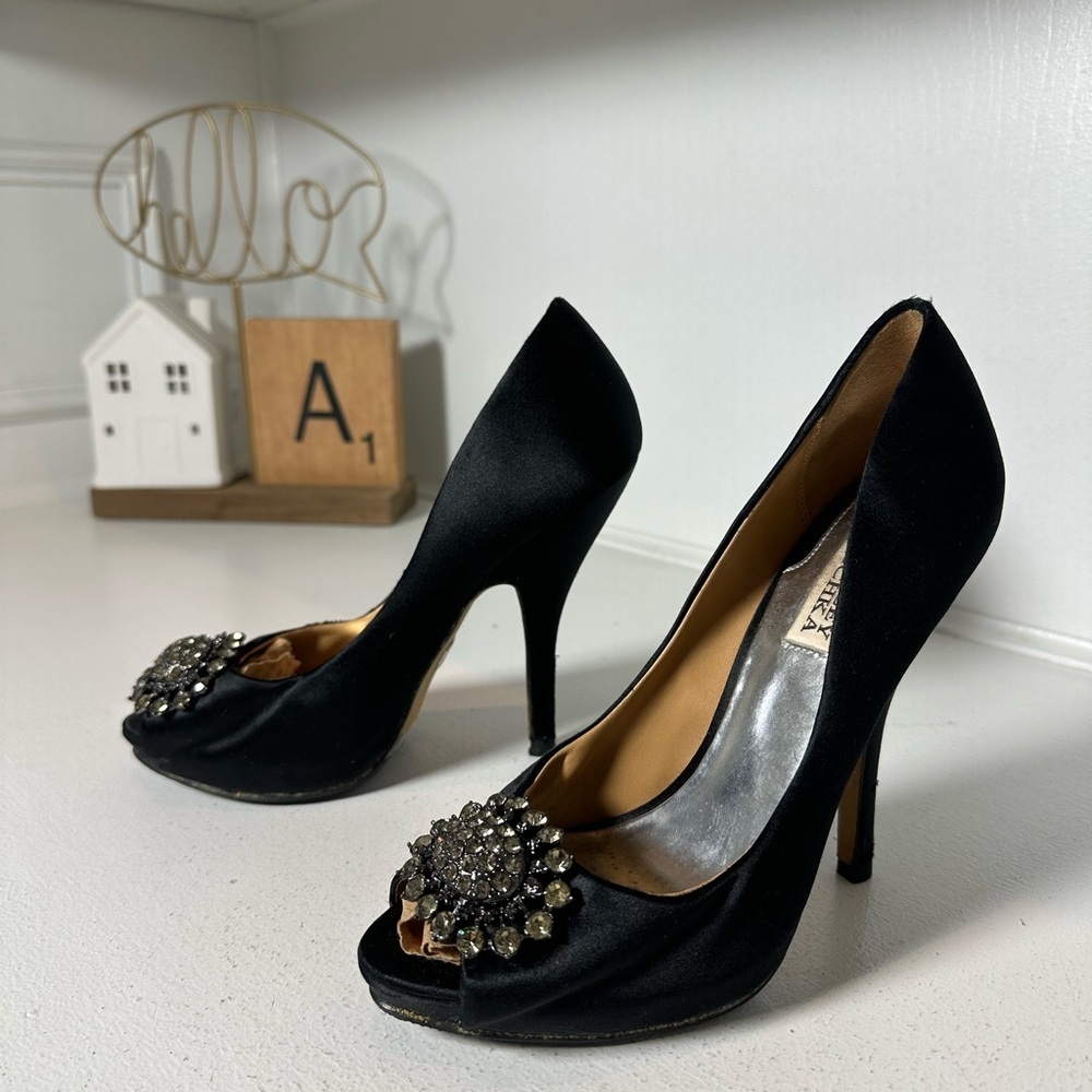 Badgley Mischka Black Satin Peep Toe Heels 7.5M Crystal Embellished Formal Pumps